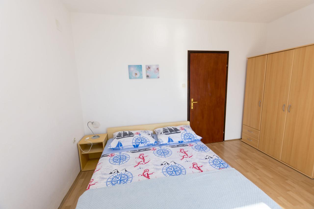 Apartments Ksenija Primošten Esterno foto