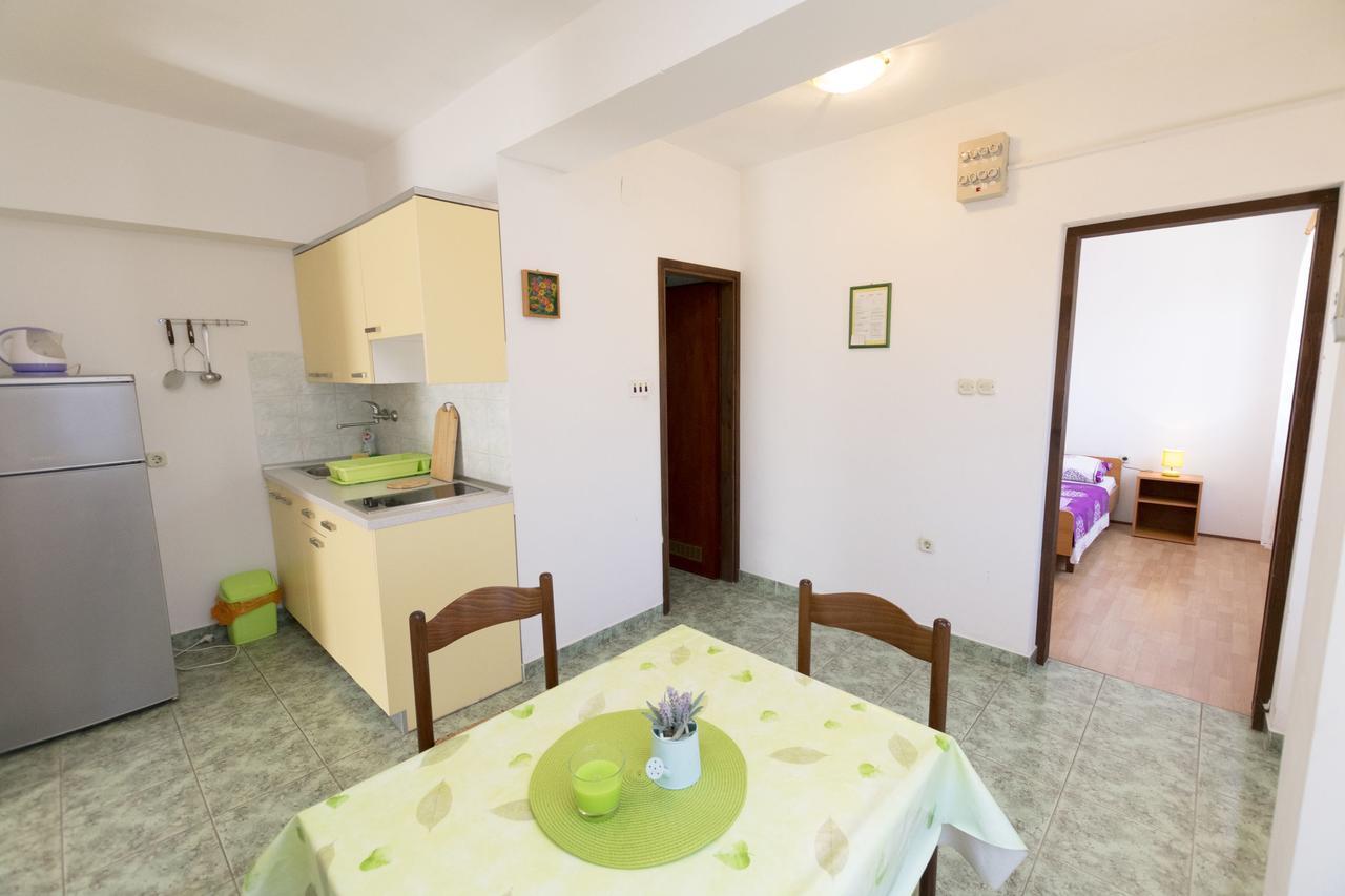 Apartments Ksenija Primošten Esterno foto