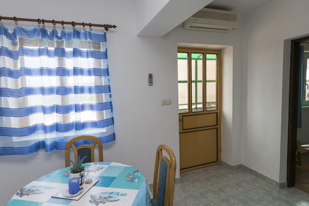 Apartments Ksenija Primošten Esterno foto