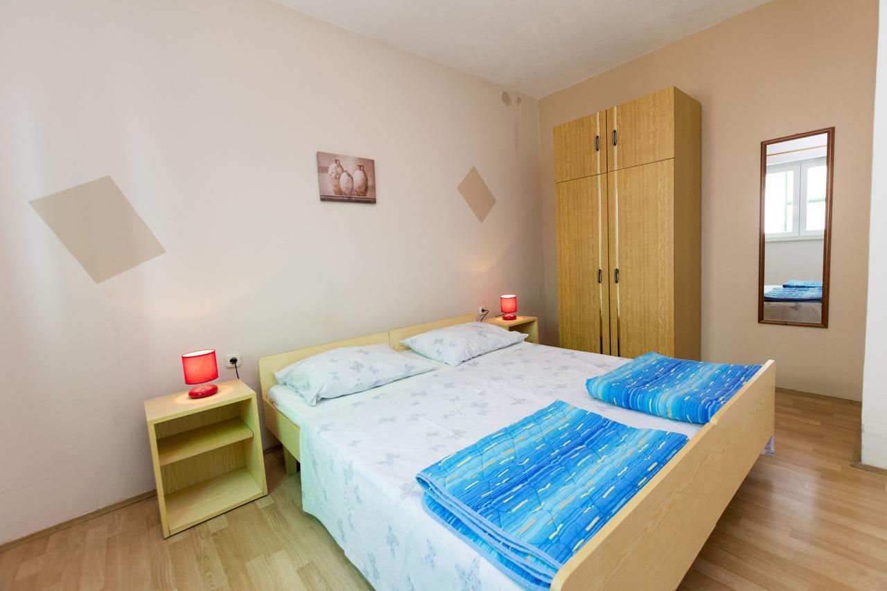 Apartments Ksenija Primošten Esterno foto
